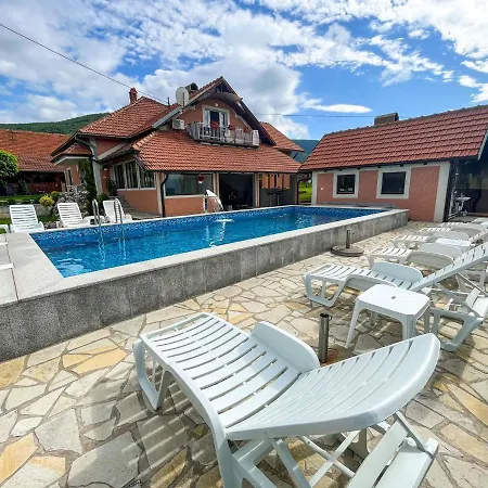 Διαμέρισμα Djokic Sa Bazenom